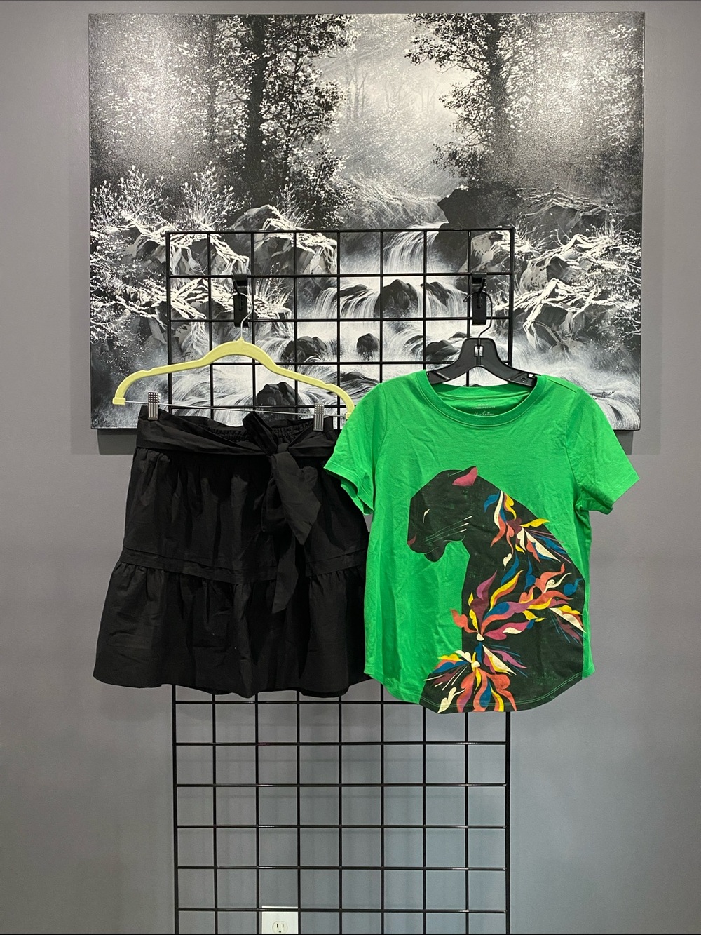 Anthropologie somerset mini skirt with Free tee